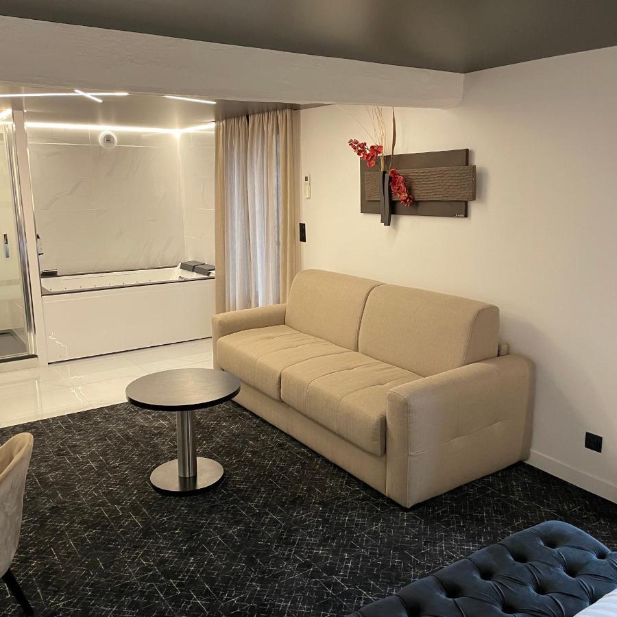 Le Sainte Jeanne Hotel Cormeilles-en-Vexin Kültér fotó